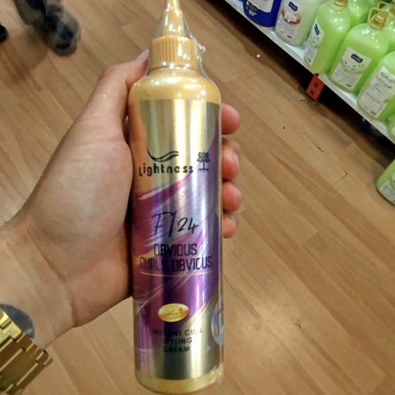 کرم مو موشکی آبرسان حالت دهنده مو فر Obvious culs خارج از حمام حجم 300ml