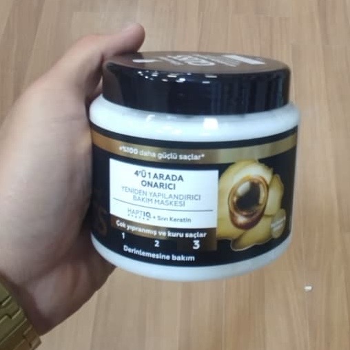 ماسک مو گلیس مشکی 4 در 1 موهای خیلی خشک و آسیب دیده 400 میل